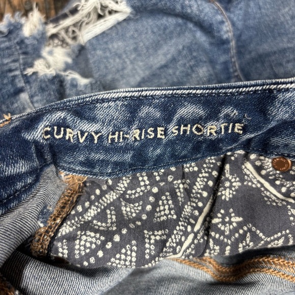 American Eagle Shorts Womens 4 Curvy Hi Rise Shortie Stretch Distressed Festival - Picture 3 of 5